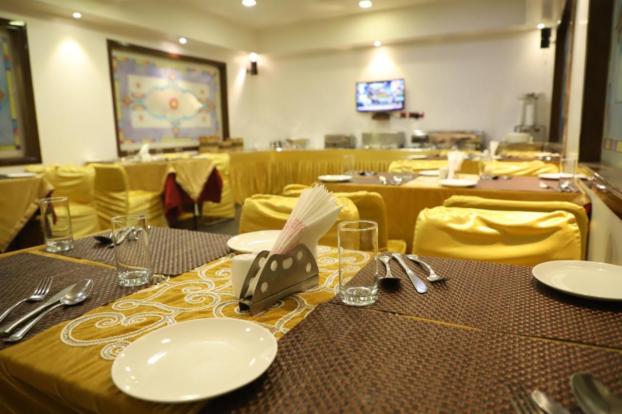 Republic Hotel Патна Екстер'єр фото