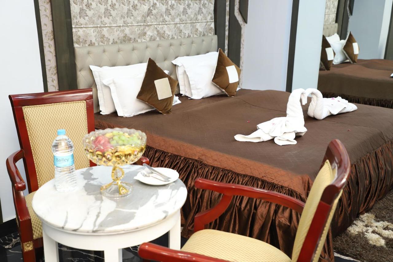 Republic Hotel Патна Екстер'єр фото