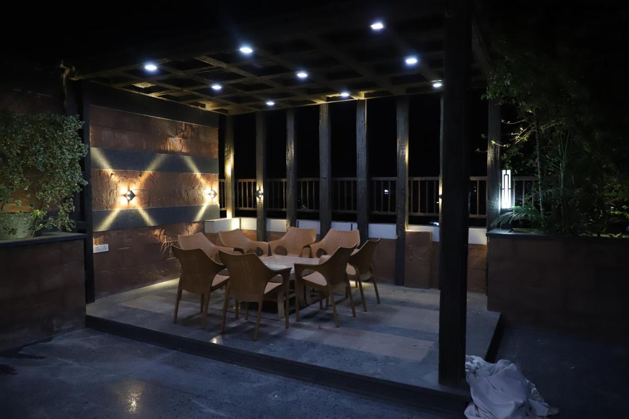 Republic Hotel Патна Екстер'єр фото