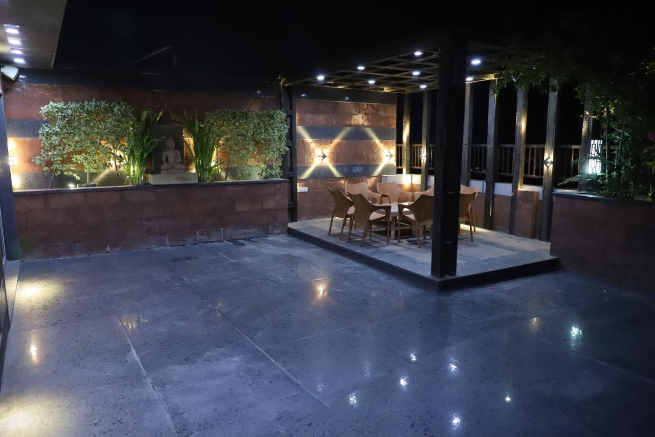Republic Hotel Патна Екстер'єр фото